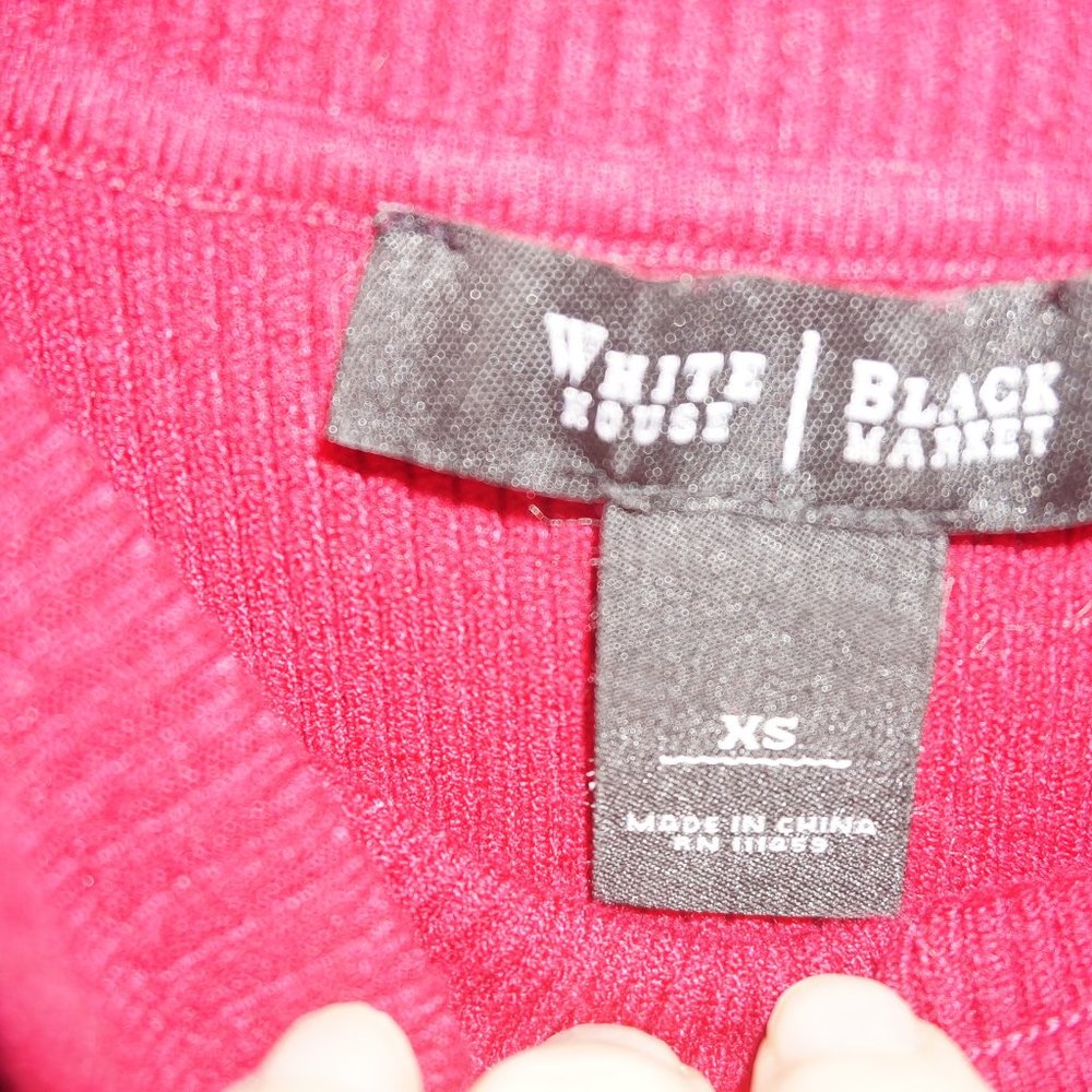 WHBM Red Top - Picture 3 of 3